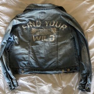 Billabong Medium Jean Jacket with the words Find Your Wild on the back of jacket